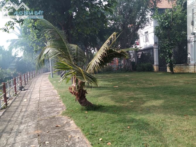 Ngộp ngân hàng Bán gấp lô đất View sông KDC Sông Giồng - Quận 2. 696m2. Giá rẻ: 68tr/m2. - 2