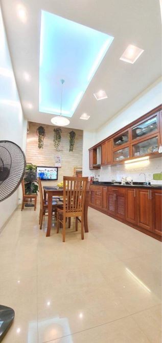 NHÀ ĐẸP KHU VIP THÁI HÀ DIỆN TÍCH 42M2, NHÀ 5 TẦNG MỚI CỨNG MẶT TIỀN 4,8m, GIÁ NHỈNH 5 TỶ - 1