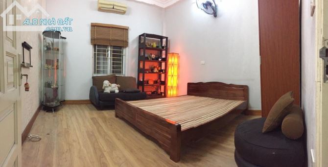 Nhà đẹp về ở ngay 4 tầng, nở hậu, phố Tây Sơn - Đống Đa, giá chỉ 3 tỷ 200 tr - 1