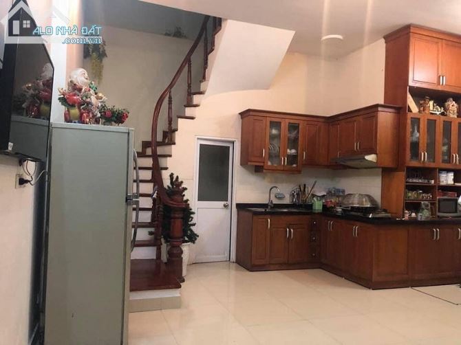 Bán nhà đẹp giá rẻ phố Tây Sơn, Quận Đống Đa, 41m2 x 4 tầng, giá 3,7 tỷ