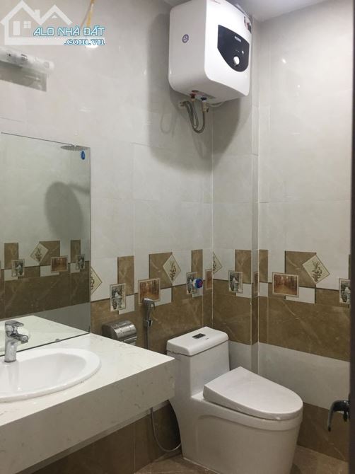 Bán nhà ngõ 165 Chùa Bộc, Dt 48m x4 tầng, Mt 4m, Giá 7,8 tỷ