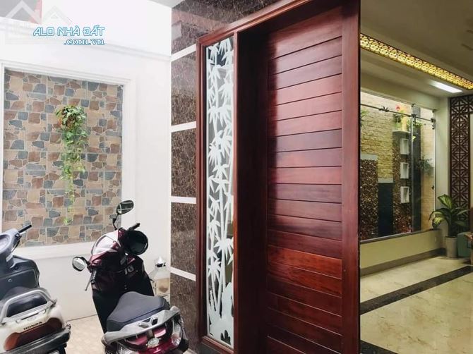 Nhà đẹp 5 tầng đường Vũ Trọng Phụng, 45m x5 tầng, giá chỉ 6,2 tỷ, - 1
