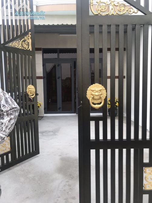 Bán gấp nhà gần UBND Thuận Giao Thuận An 1 trệt 1 lững sổ riêng giá rẻ nhất khu vực,SHR