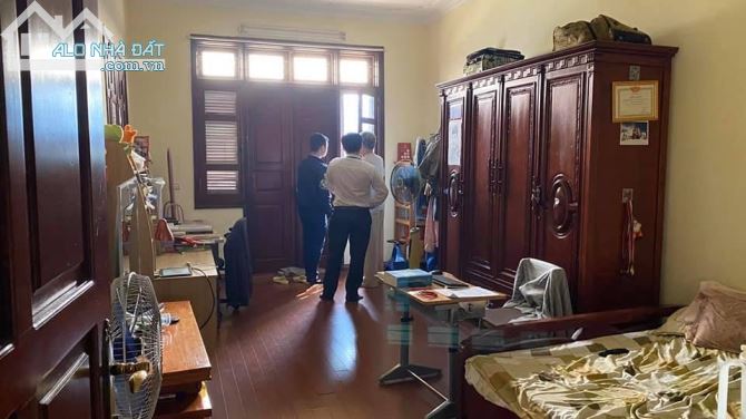 Bán nahf phố Hoàng Ngân, gần Lê Văn Lương, 70m2 x5 tầng giá 8 tỷ 900tr