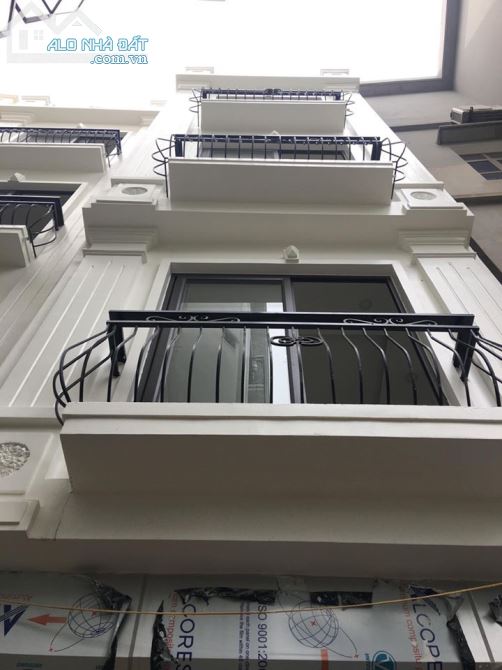 Bán nhà ngõ 169 Chùa Bộc, Đống Đa Dt 55m2 Mt 4m, Nội thất gỗ, giá 6 tỷ