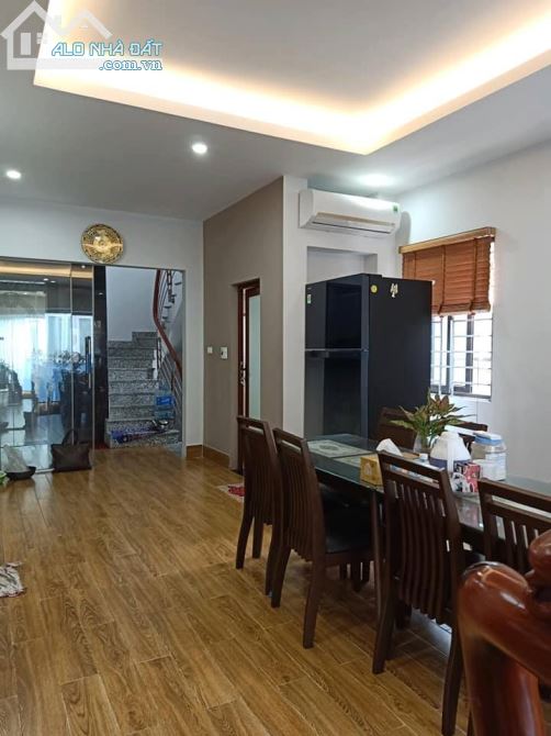 Cần bán nhà 5 tầng  Nguyễn Phúc Lai, gần hồ Hoàng Cầu  giá 5 tỷ 100tr - 1