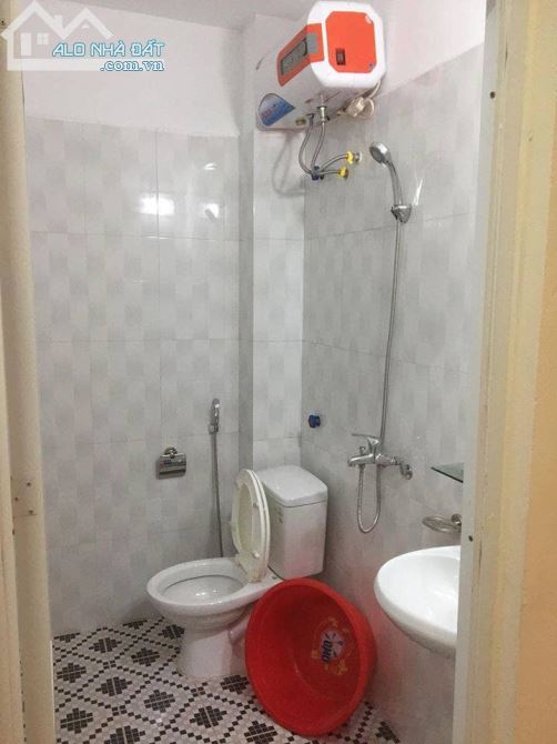 Bán gấp nhà gần ngã 3 Xã Đàn, Phạm Ngọc Thạch,32m x4 tầng, giá chỉ 3 tỷ 100tr - 3