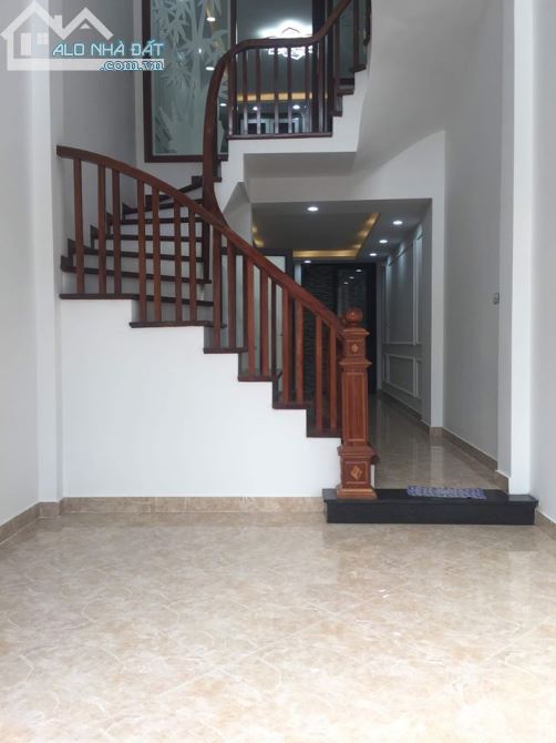 Bán nhà cực đẹp phố Chùa Bộc 45m2 x4 tầng Mt 4m giá chỉ 5 tỷ 500tr - 1