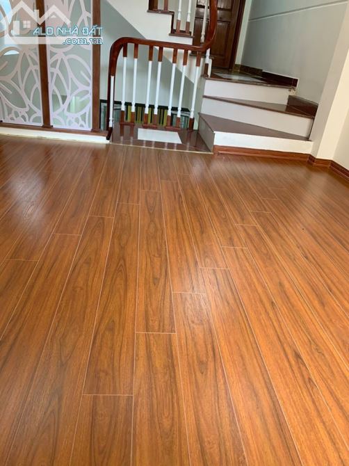 Bán nhà 5 tầng 3 phòng ngủ Dt 40m2 phố Chùa Bộc gía chỉ 3 tỷ 900tr - 2