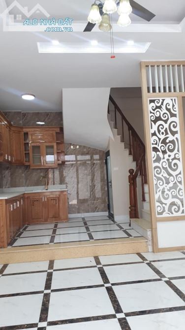 Bán nhà 4 tầng ngõ 167 Hào Nam, gần Ga Cát Linh, 45m2 giá chỉ hơn 4 tỷ - 1