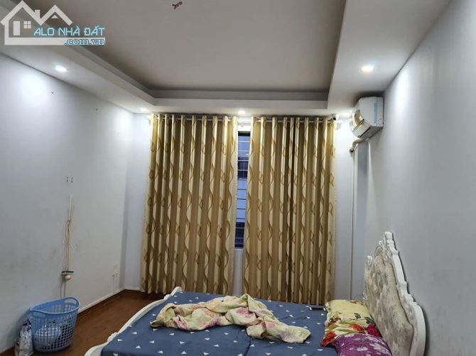 Bán nhà 4 tầng phố Hoàng Cầu Dt 35m2 gần ngã tư Ô chơ Dừa, giá 3 tỷ 600tr - 3