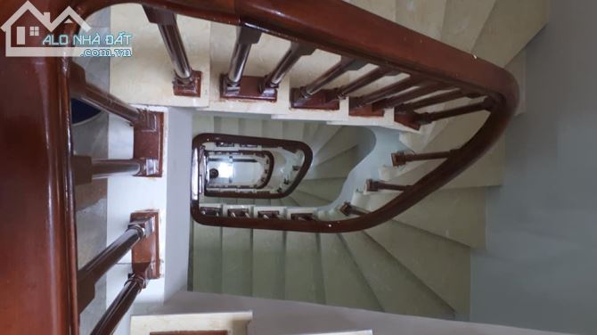 Bán nhà 4 tầng ngõ 167 Hào Nam, gần Ga Cát Linh, 45m2 giá chỉ hơn 4 tỷ - 4