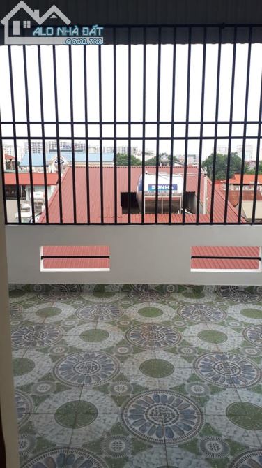 Bán nhà 4 tầng ngõ 167 Hào Nam, gần Ga Cát Linh, 45m2 giá chỉ hơn 4 tỷ - 5