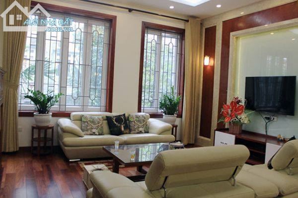 Bán nhà phân lô giảng viên HV Ngân Hàng ngõ 12 Chùa Bộc 46m x4 tầng giá 5,5 tỷ