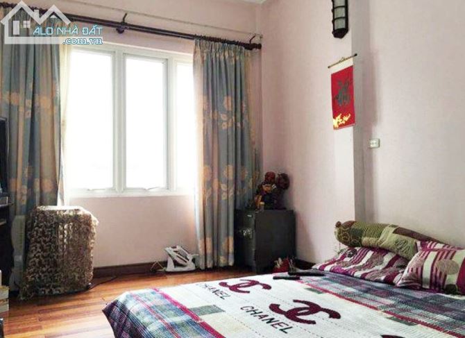 Bán nhà 6 tầng phố Vũ Thạnh, Đống Đa Dt 48m Mt 4,2m  Ô tô vào nhà, giá 8 tỷ - 4