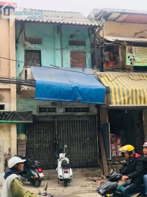 Bnas nhà mặt ngõ 240 vị tria Kinh Doanh phố Tân Mai, Mt 5m giá 3 tỷ 700tr
