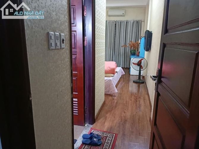 Bán nhà 4 tầng Tân Mai, Hoàng Mai, giá chỉ 3,7 tỷ, gần Tòa nhà Hòa Phát - 2