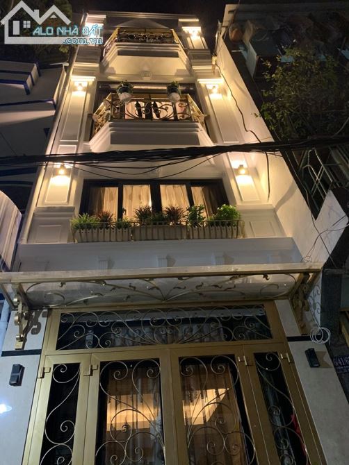 Nhà xinh lung linh, Trung tâm quận 3, 1 trệt 3 lầu, Hẻm xe hơi chỉ 6,5 tỷ