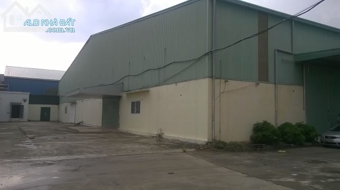 Cho thuê kho xưởng tại 3 lô2  KCN Vĩnh Tuy- Hoàng Mai- Hà Nội, dt: 600và 2000m2,  Đặc điểm