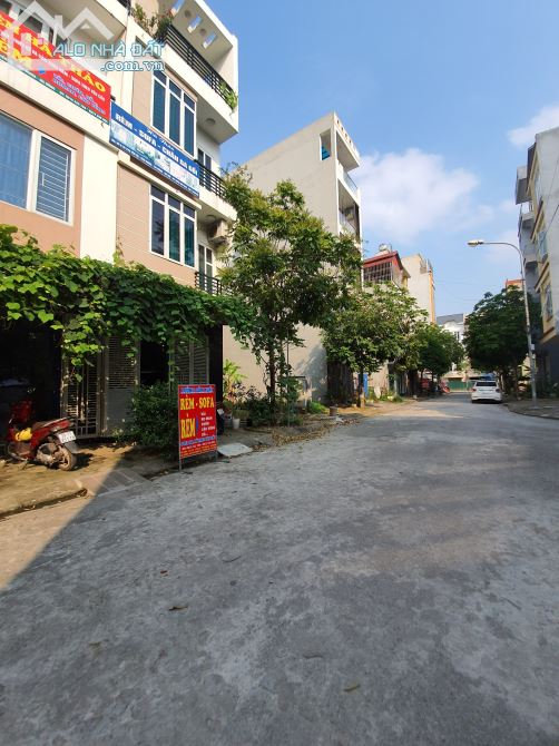 Bán đất dịch vụ Yên Nghĩa, Khu A, B, C, D , Giáp Công Viên, BX Yên Nghĩa, sổ đỏ cc