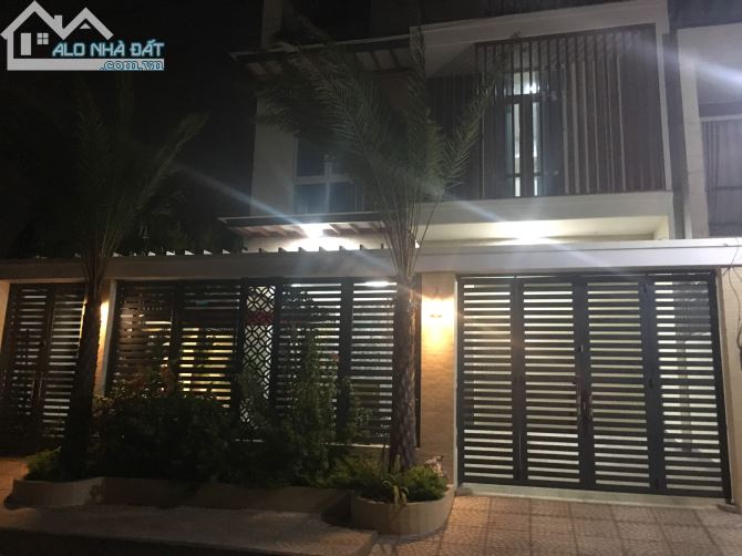 Biệt thự đẳng cấp khu 357A Nguyễn Trọng Tuyển 9x20m trệt 2 lầu chỉ 42 tỷ