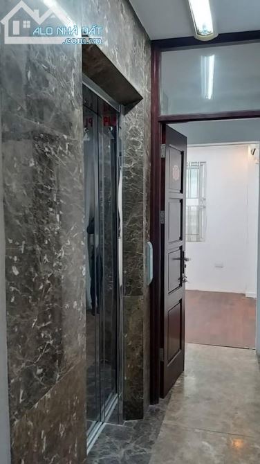 Bán khách sạn 9 tầng, 9m mặt tiền phố Đặng Thai Mai. 41.5 tỷ - 2