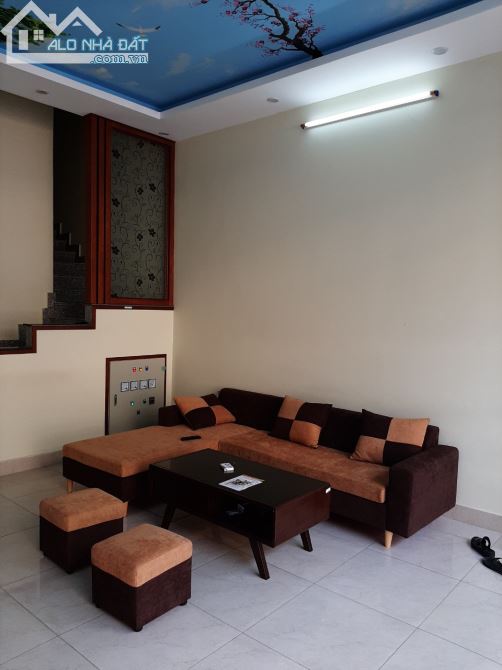 CHÍNH CHỦ CHO THUÊ NHÀ 10 PHÒNG ĐẸP CÓ THANG MÁY GIÁ 30 TRIỆU TẠI TP BẮC NINH