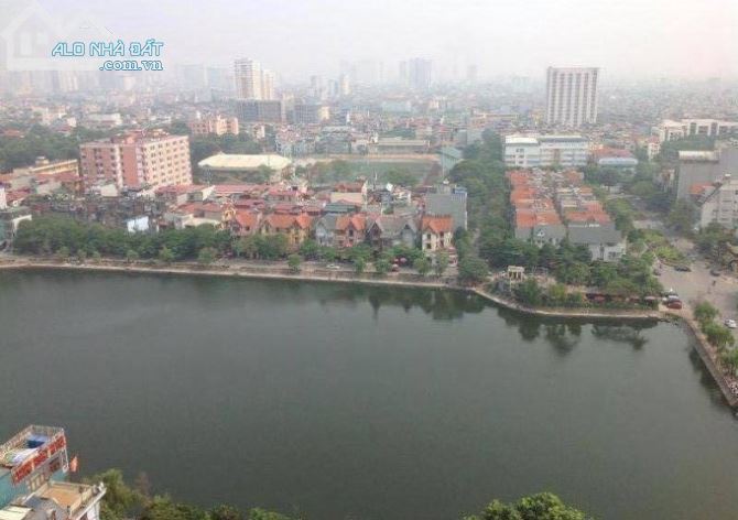 Bán nhà Mặt Phố Trấn Vũ 300m, MT 13.5m, 100 tỷ Lô góc, view Hồ Trúc Bạch, 2 vỉa hè.