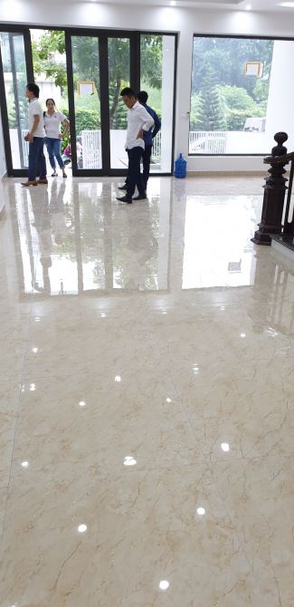 Cho thuê BT Imperia - Thanh Xuân - HN, DT 165m2, 5 tầng, đồ cơ bản, giá 50 tr/th - 2