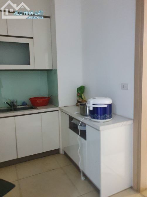 Cho thuê căn hộ đầy đủ nội thất tại No08 Giang Biên, Long Biên. S: 72m2. Giá:8tr/tháng - 2