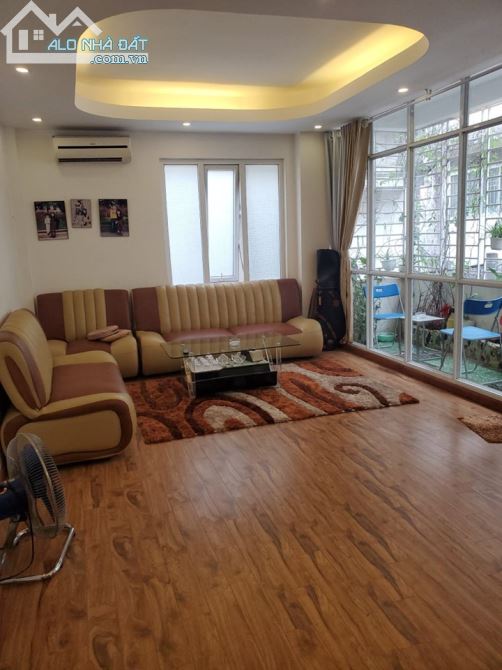 Cần bán gấp nhà MẶT PHỐ HOÀNG CẦU 86m2, 6T, MT 6m 15.5tỷ đường trước nhà rộng 10m - 1