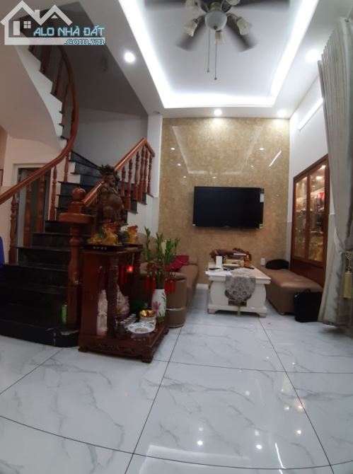 BÁN NHÀ, Quận 10, 60m2, 5 PN, Nở hậu, 7.2 Tỷ. - 2