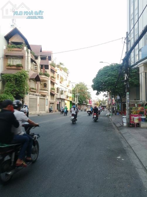 KHU VIP TÂN BÌNH - HẺM 8M - Ô TÔ VÀO NHÀ - CÁCH MẶT TIỀN 1 CĂN NHÀ - 4