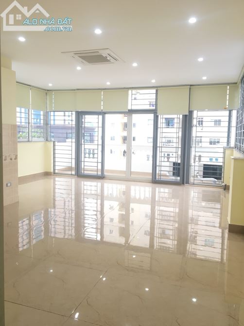 Bán Nhà Đẹp 6 tầng thang máy MP Nguyễn Biểu, Quán Thánh, Ba Đình DT 107m2 MT 4,5m 33,5 tỷ - 1