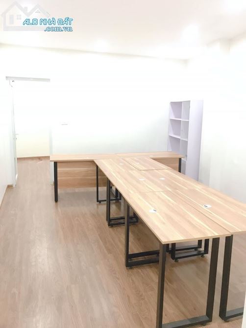 CHO THUÊ VĂN PHÒNG TRẦN QUỐC HOÀN DT 65m2 Full NỘI THẤT GÍA CHỈ 9tr/th. - 1