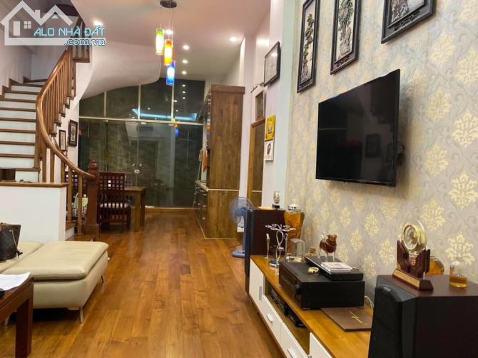 Bán nhà phân lô Tô Vĩnh Diện, Dt 45m2 x5 tầng  ô tô đỗ cửa, rất đẹp chỉ 5.4 tỷ - 2