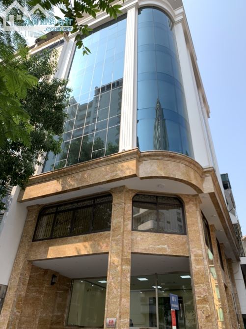 Cho thuê nhà MP Nguyễn Xiển-Thanh Xuân-Hà Nội.DT 180m,8 tầng. Đủ thang máy,điều hoà
