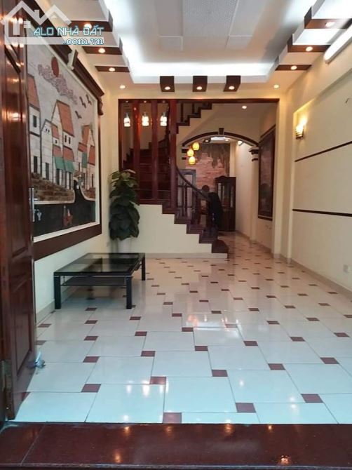 Bán nhà 4 tầng phố Hoàng Văn Thái Dt 56m Mt 4,5m giá chỉ 5 tỷ 800tr - 2