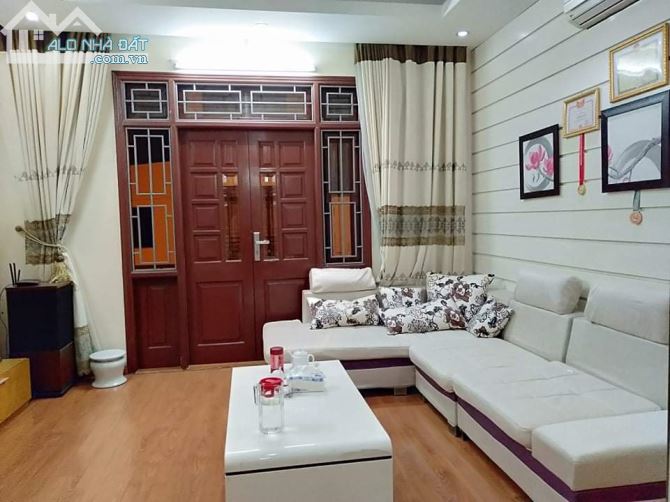 Nhỉnh 6 tỷ nhà 5 tầng phân lô ô tô kinh doanh khu Ngô Thì Nhậm Hà Đông - 1