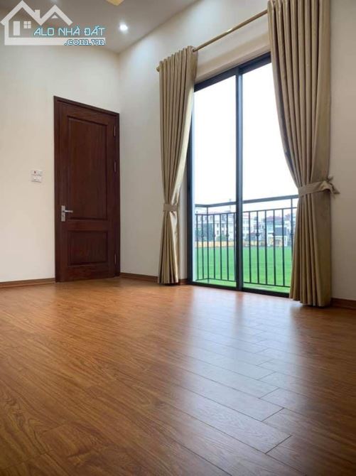 Nhà phân lô cạnh sân vận động Tô Hiệu, Hà Đông, Ôtô vào nhà. DT 42m2x4T, MT 4m Giá 5.05 tỉ
