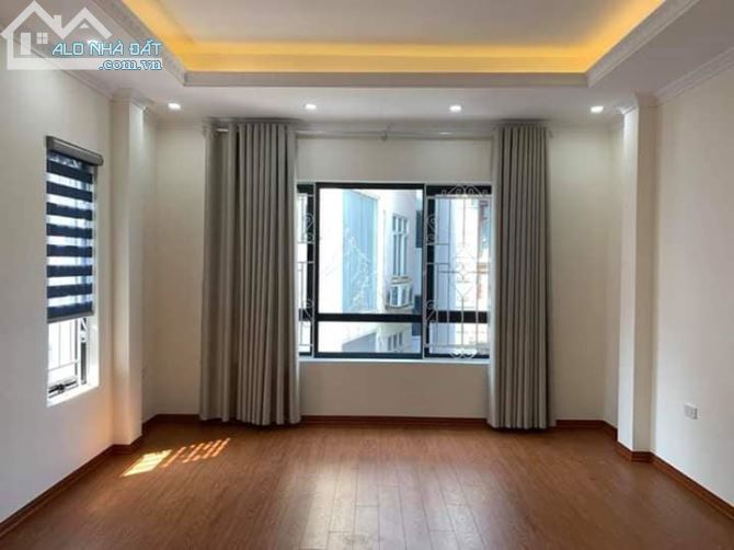 Bán tòa văn phòng 9 tầng thang máy gần Hồ Hoàng Cầu, phố Nguyễn Phúc Lai, - 1