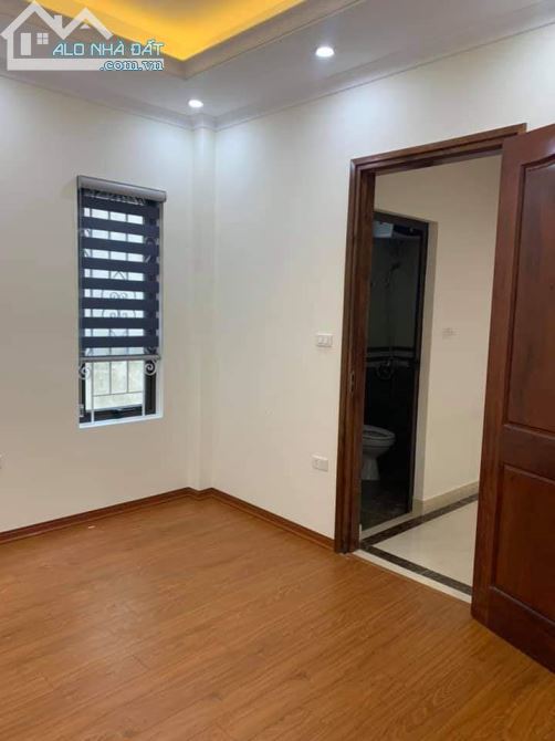 Bán tòa văn phòng 9 tầng thang máy gần Hồ Hoàng Cầu, phố Nguyễn Phúc Lai, - 3