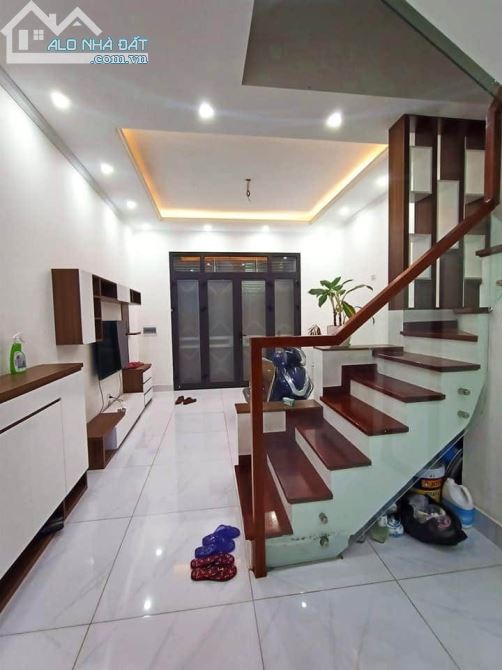 Bán nhà ngõ 50 phố Kim Hoa, Gần Hầm chui Kim Liên, 56m x4 tầng, gái 4 tỷ 800tr