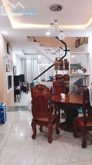 Thận đỏ trao tay! Nhận ngay nhà Quận 10, 36m2, giá chỉ 5,5 tỷ - 2