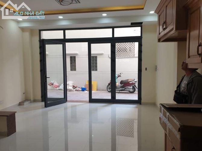 HẺM BA GÁC – 40M2 – HOÀNG HOA THÁM Bình Thạnh, đang kinh doanh 8 triệu, CHỈ 3,9 tỷ. - 3