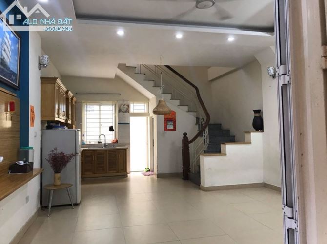 Bán nhà 6 tầng 75m2 16 phòng khép kín, Đường Nguyễn Trãi, gần Ngã Tư Sở, giá 9,5 tỷ