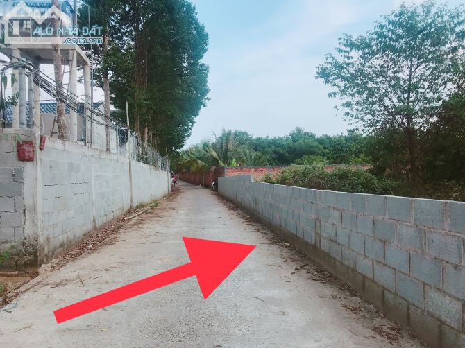 Bán 300m2 ấp Suối Mây, đã chuyển full thổ cư, 2 mặt đường trước sau