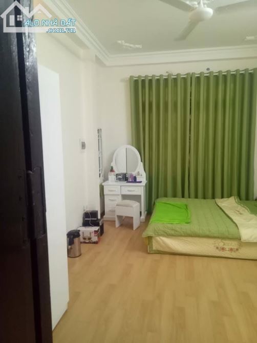 Bán nhà mặt ngõ phố Lương Định Của, dt 35m2 x4 tầng, giá 3,7 tỷ - 2
