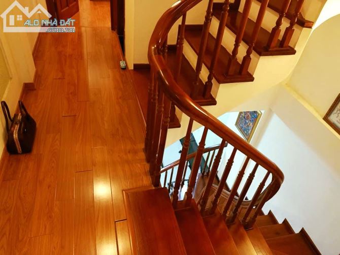 Bán nhà phân lô ô tô đỗ cửa gần Hồ Hoàng Cầu 51m2 x5 tầng giá 8,6 tỷ - 2