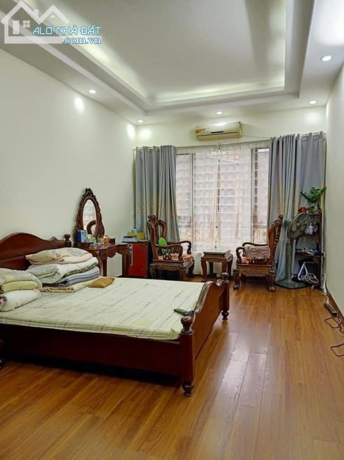 Bán nhà phân lô ô tô đỗ cửa gần Hồ Hoàng Cầu 51m2 x5 tầng giá 8,6 tỷ - 3